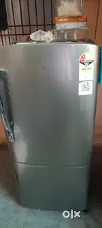 183 litter samsung fridge 5 month old ,12000