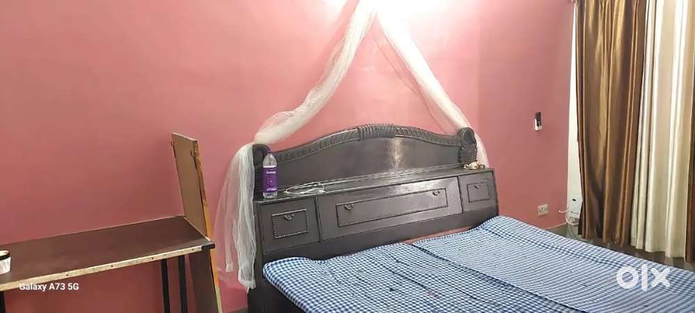 Fully Furnished one room set available for couples/bachlor in Aliganj