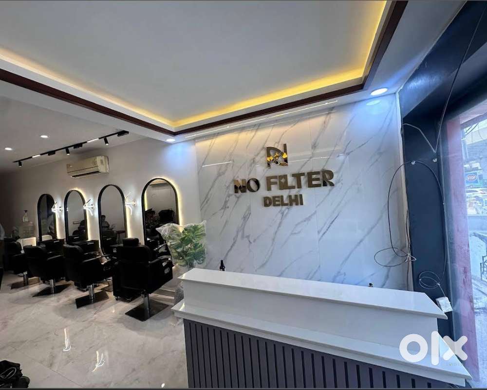 Running Salon Sale with complete setup in Pitampura