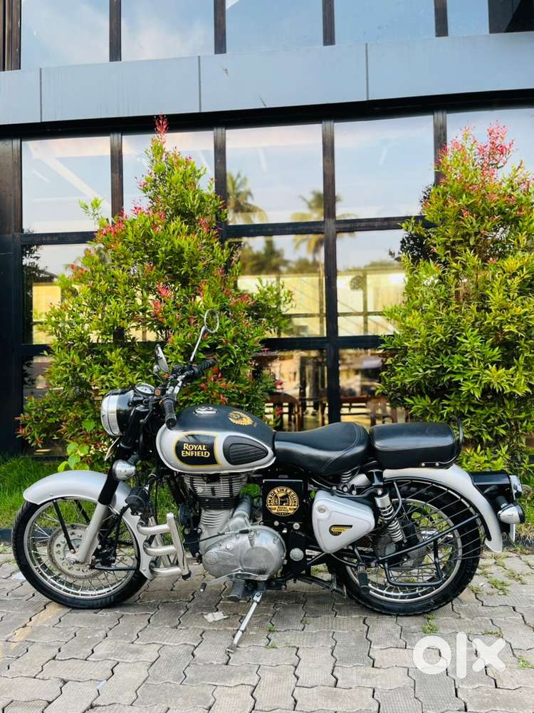 LOW KM SINGLE OWNER BS3 CLASSIC 350 /FINANCE AVAILABLE