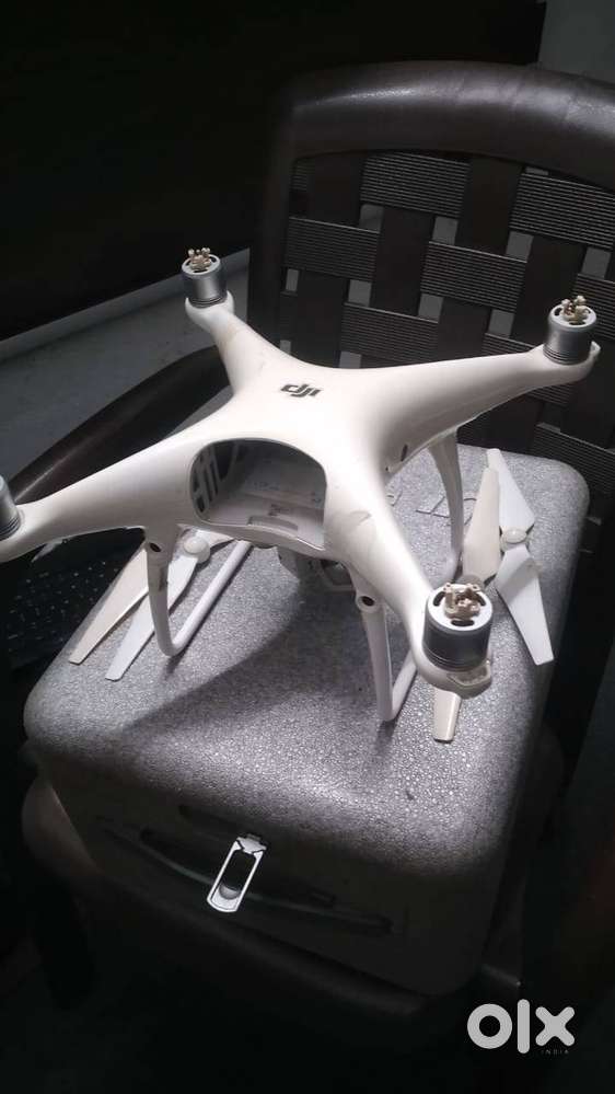 DJI PHANTOM 4 PRO HELICAM