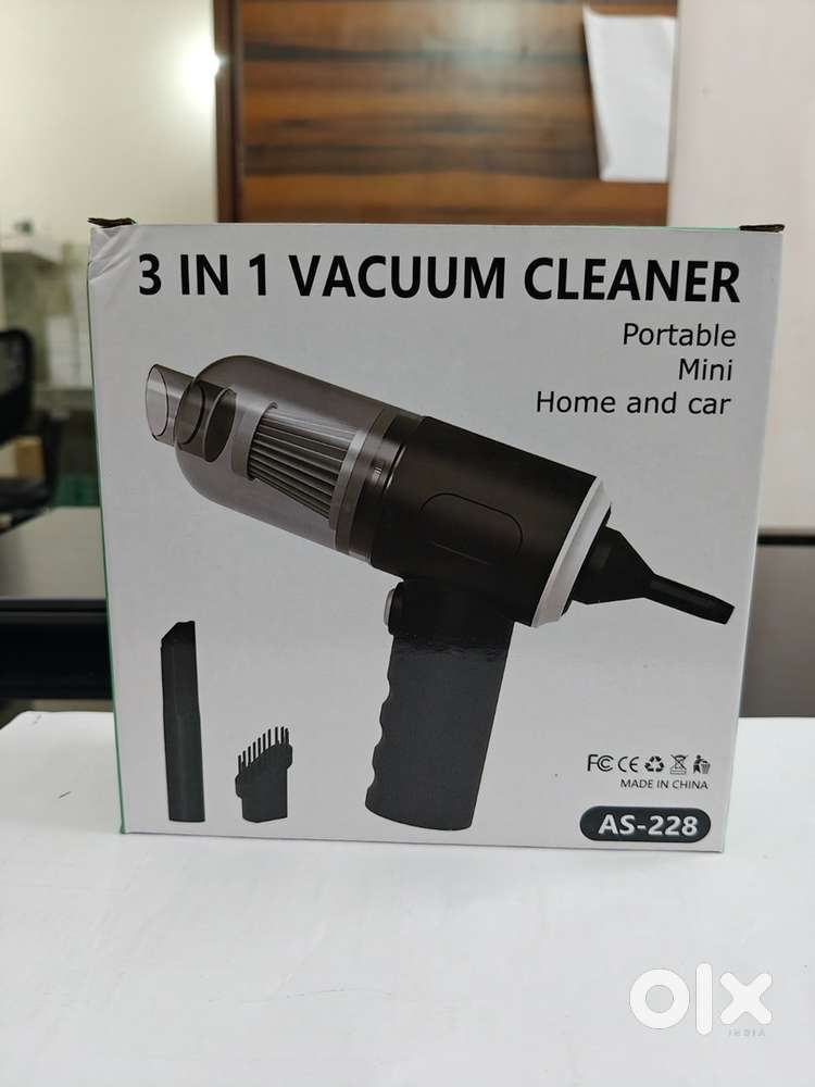 Car Vaccum Cleaner  Portable  3in1 Vacuum Cleaner. Blower + Vacuum.