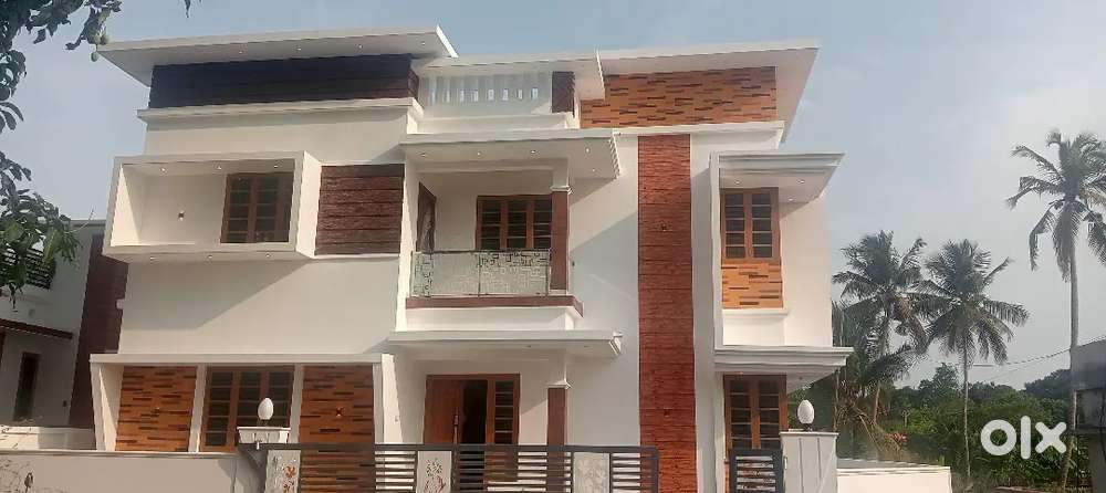 Manuthy 3bhk 4.5cent 1600sqft