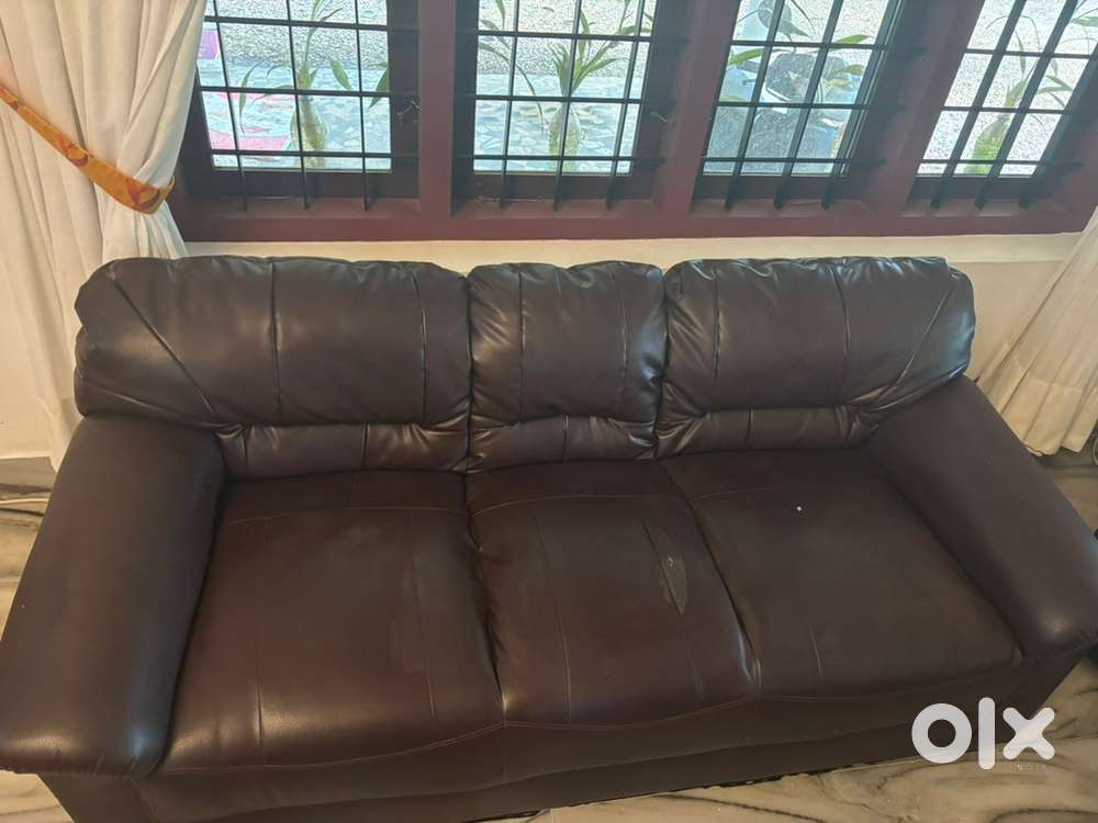 2 pc leather sofa for sale - 3 seater  (1) 2 seater (1)