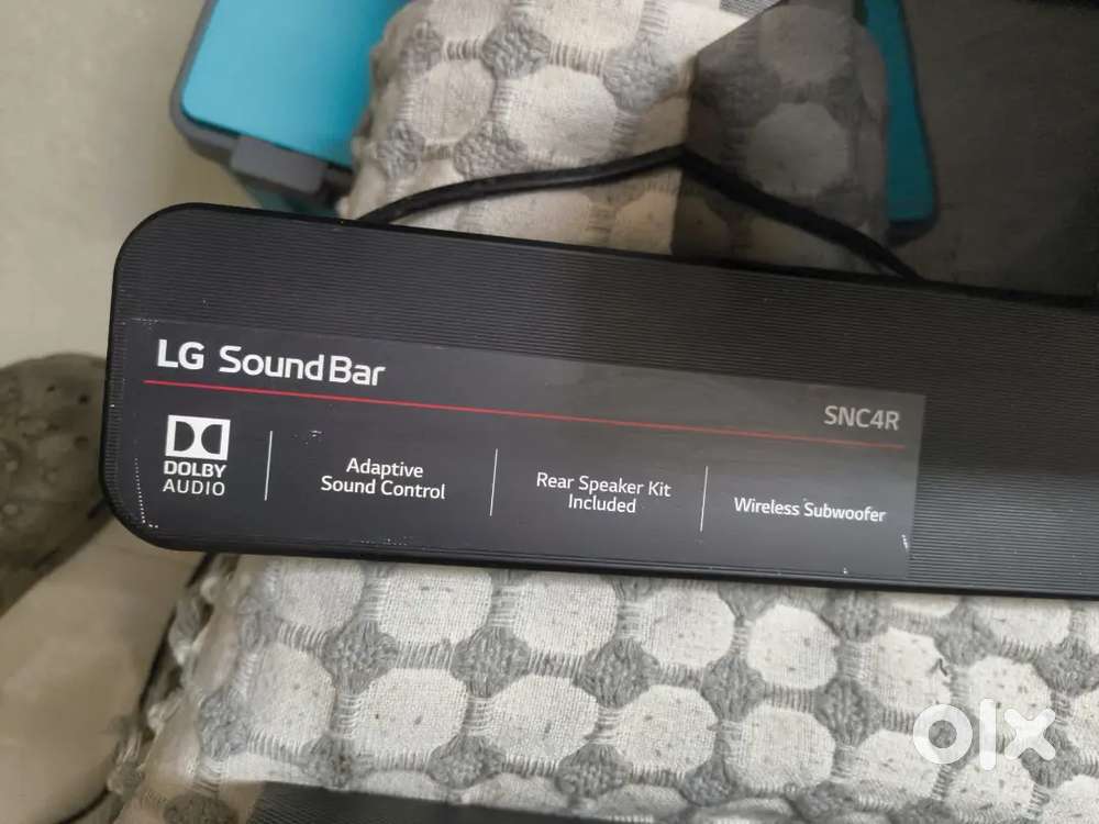 LG SNC42 Home Theater with wireless subwoofer and wireless speakers