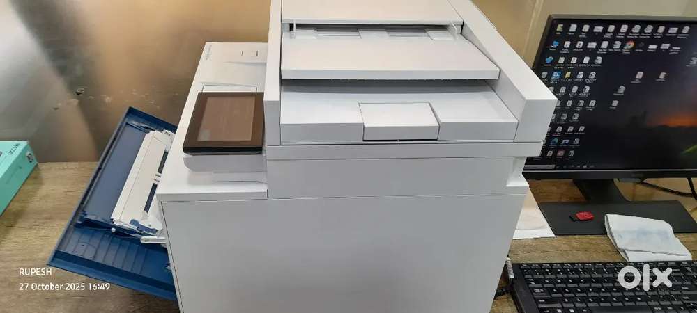HP colour laser jet pro mfp 4303