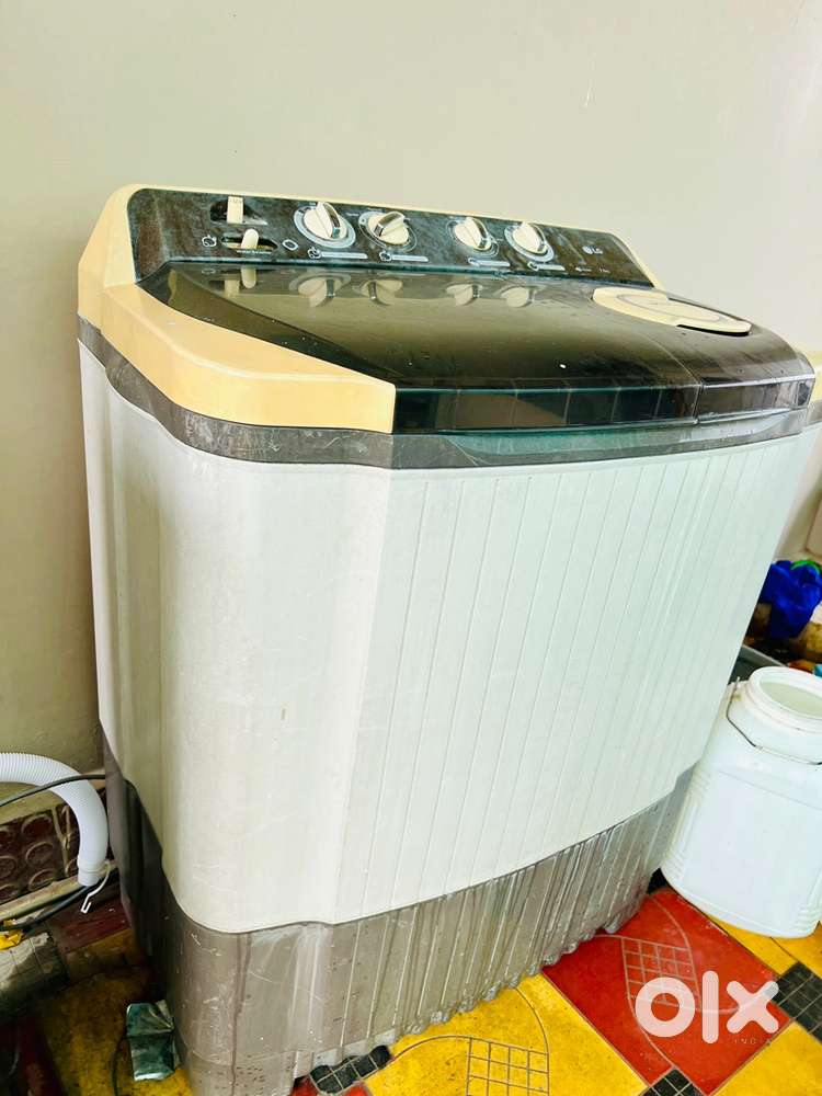 LG washing machine 8Kg working condition excellent working condition