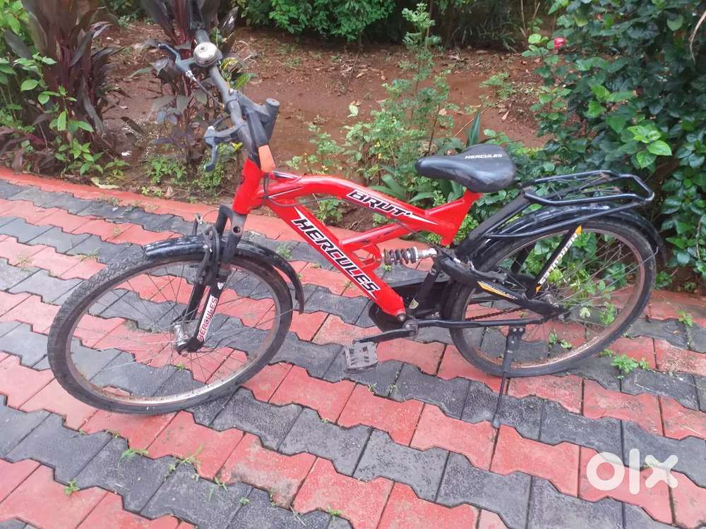 Hercules cycle for sale in good condition  red in color