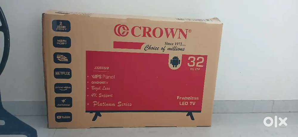 Unused 32 Frameless Led smart tv [Crown]