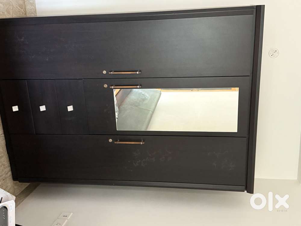 Stylespa wardrobe for sales - must sale today or tomorrow