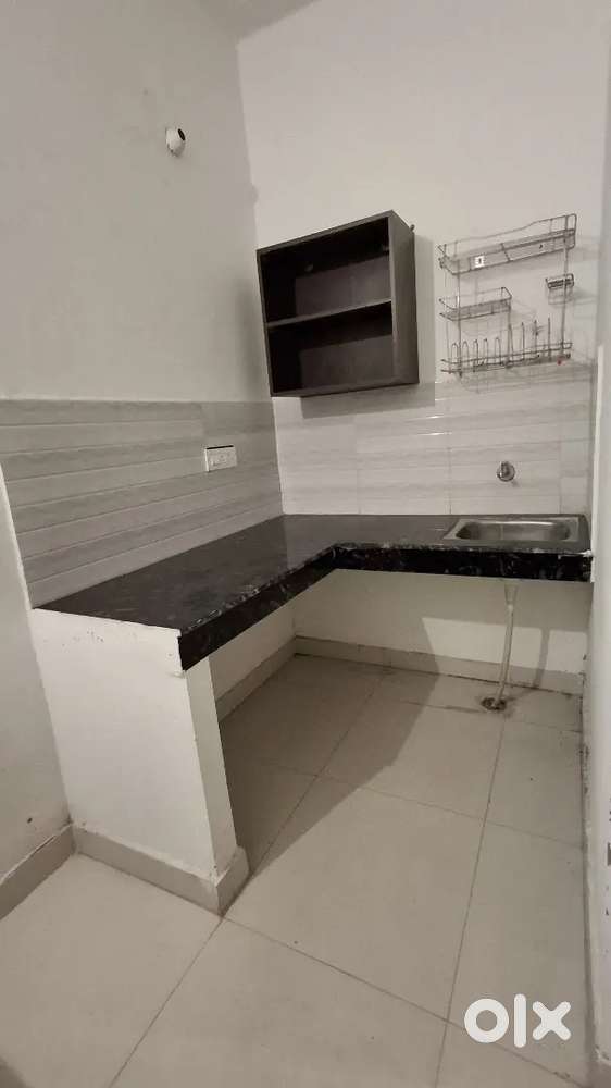 1rk rooms 8b airport road 74-75 sector kitchen washrum attachd indepdt