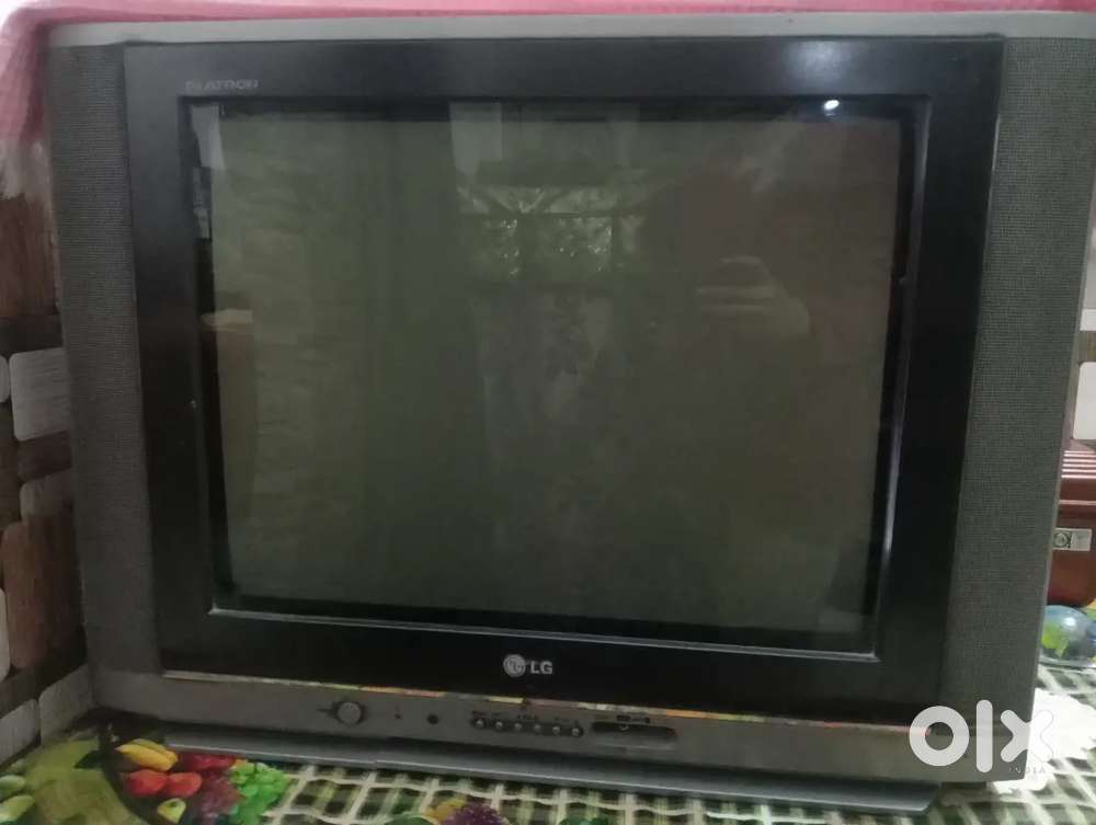Old LG 21 Inch CRT TV for Sale – Strong Sound & Clear Display