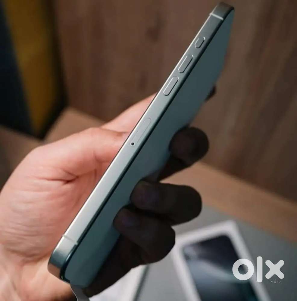 I phone 16 pro max with bill box