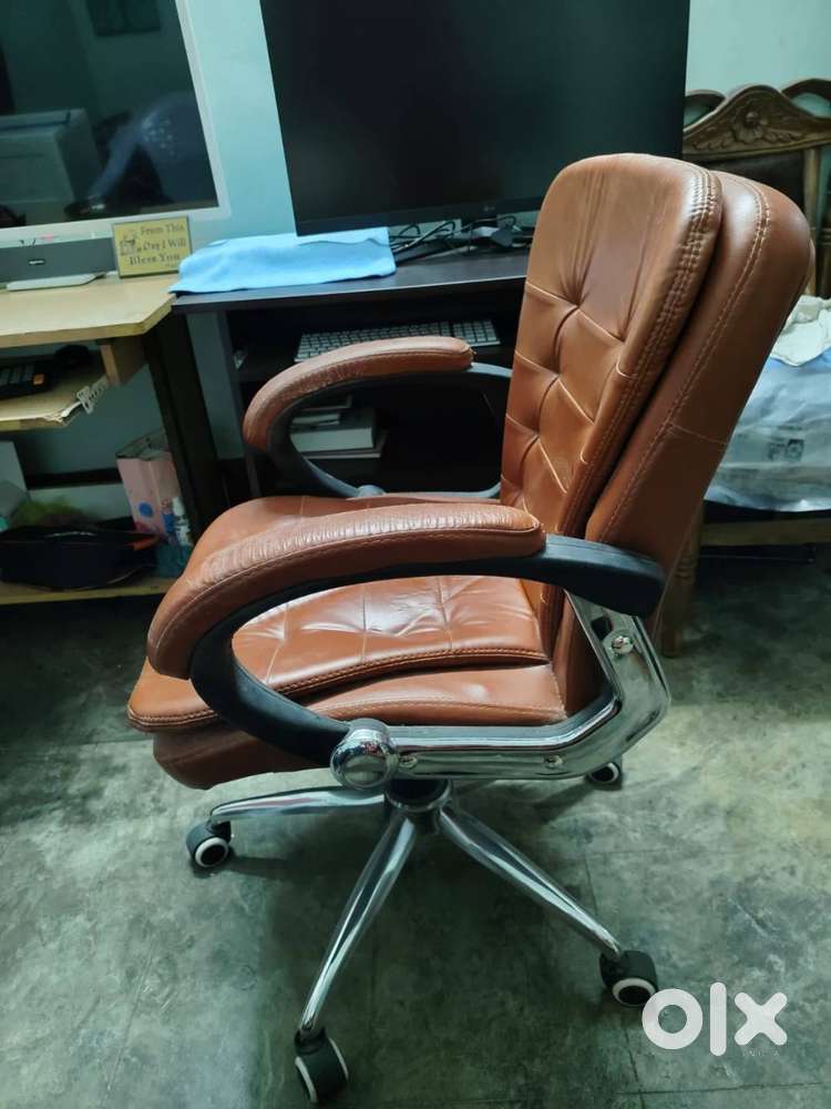 computer chair revolving