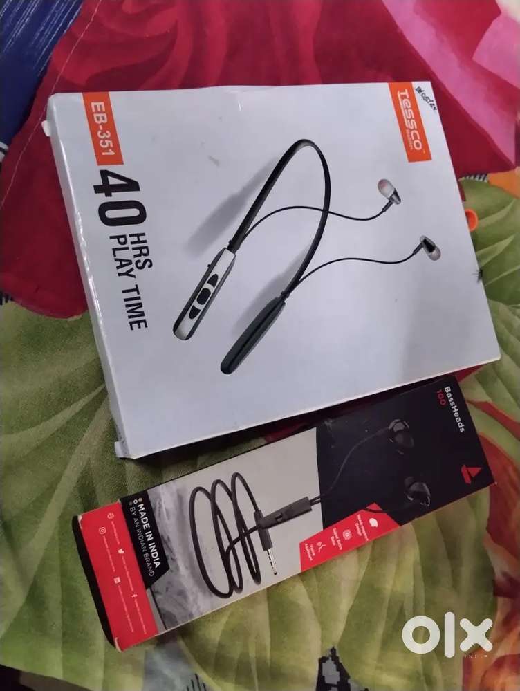 Pair of two new headphones 1 tessco 2 boat