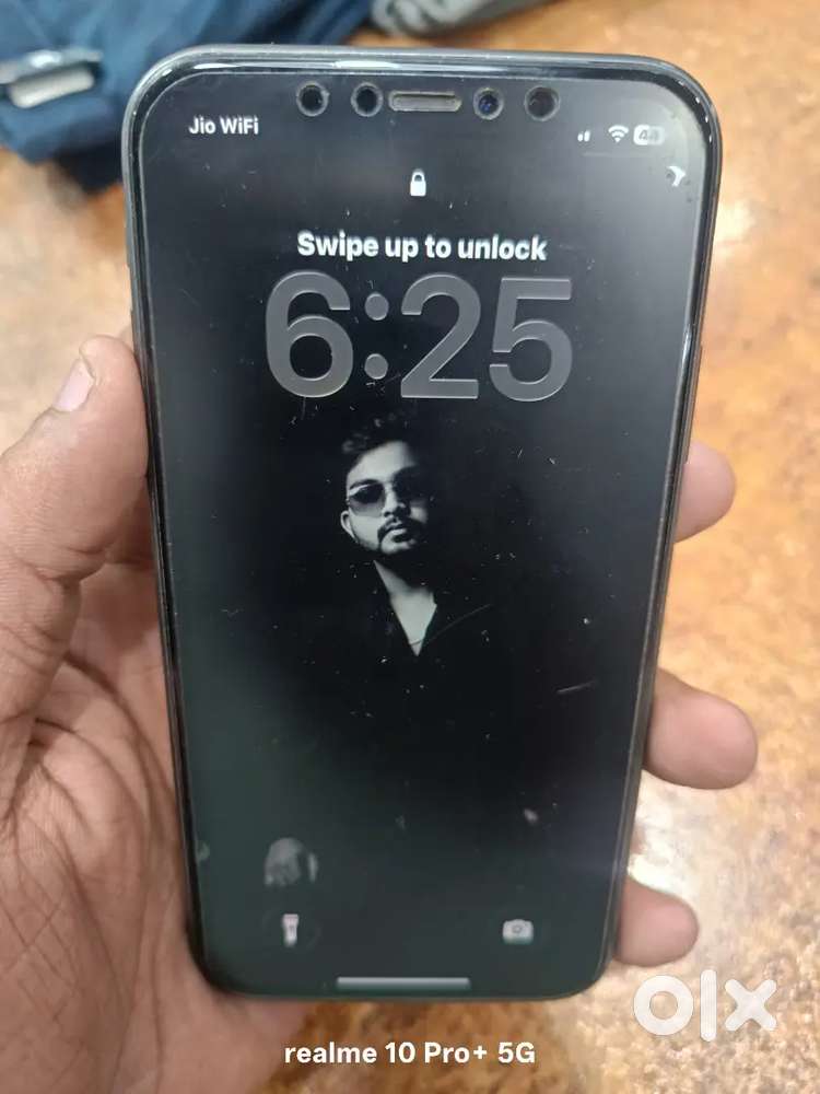 11 128gb good condition