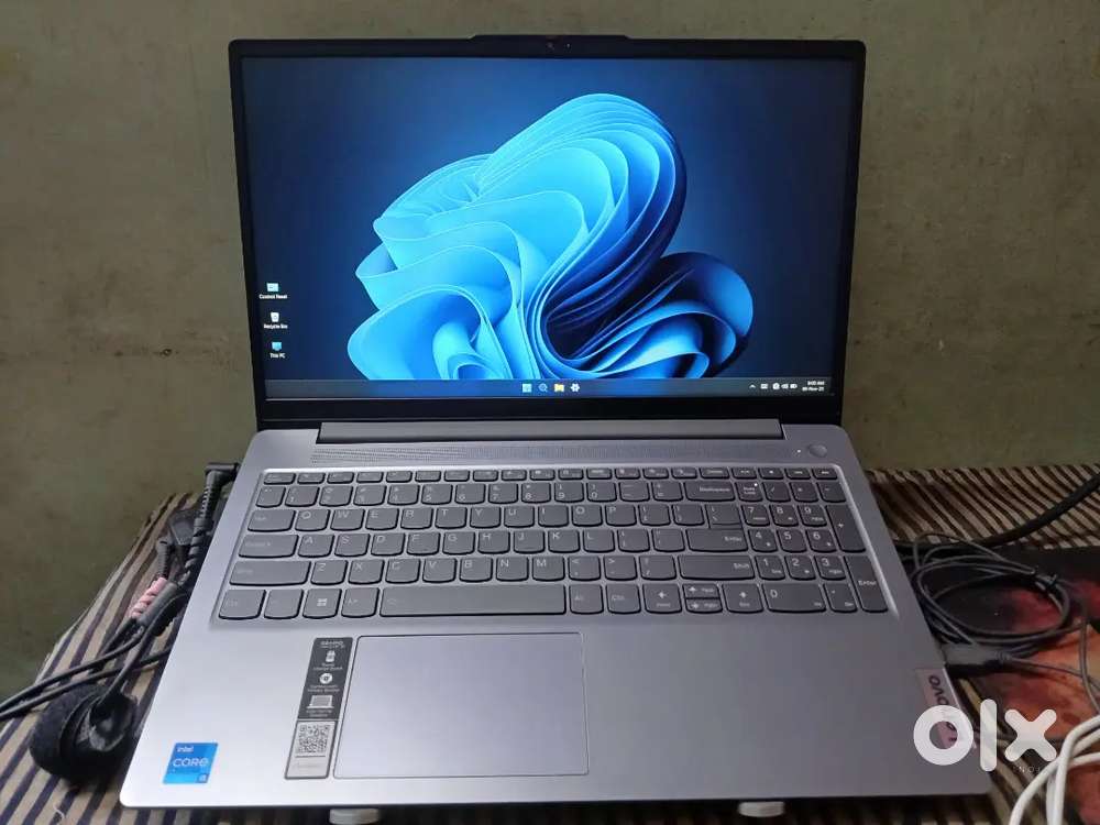 Lenovo Ideapad Slim 3i Laptop i5 12gen