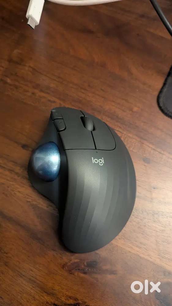Logitech mouse ergo m575