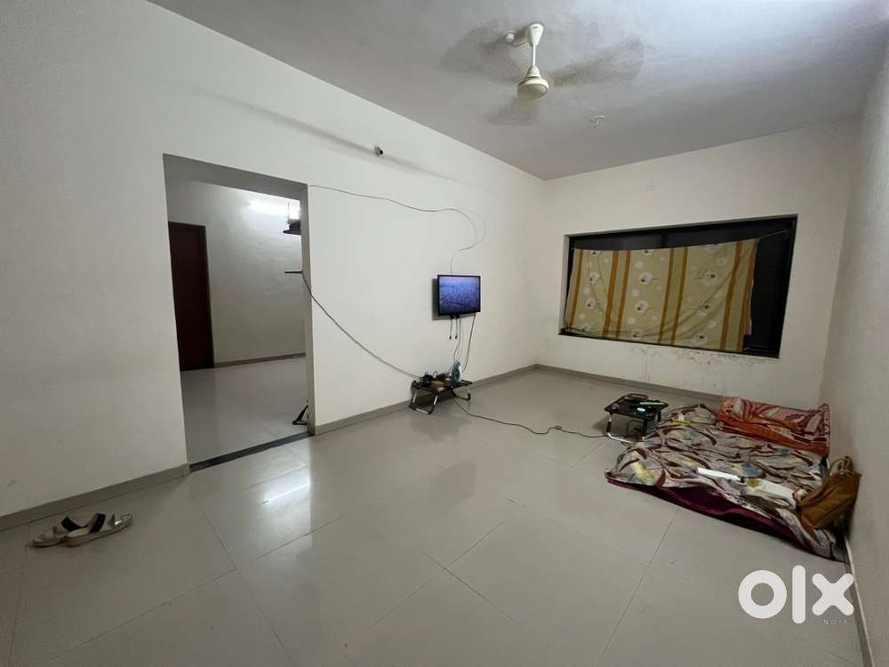 Girl roommate required in hall