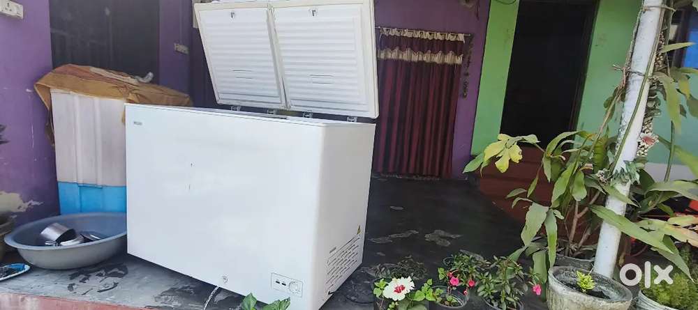 Deep fridge 320 ltr ..hair