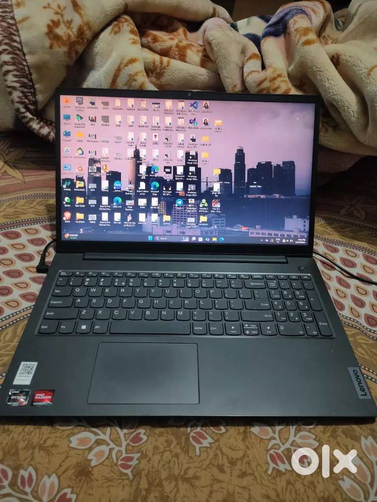 Lenovo laptop 2023 model ₹18000