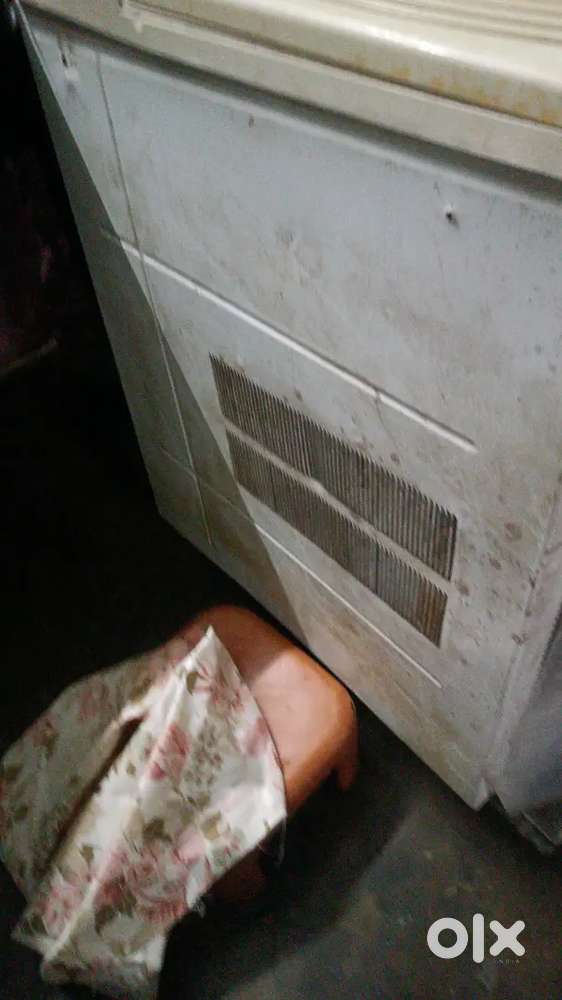 Old module window ac