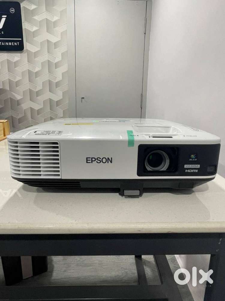 EPSON EB-2265U WUXGA 2K Projector  5000 ANSI Lumens  High Brightness