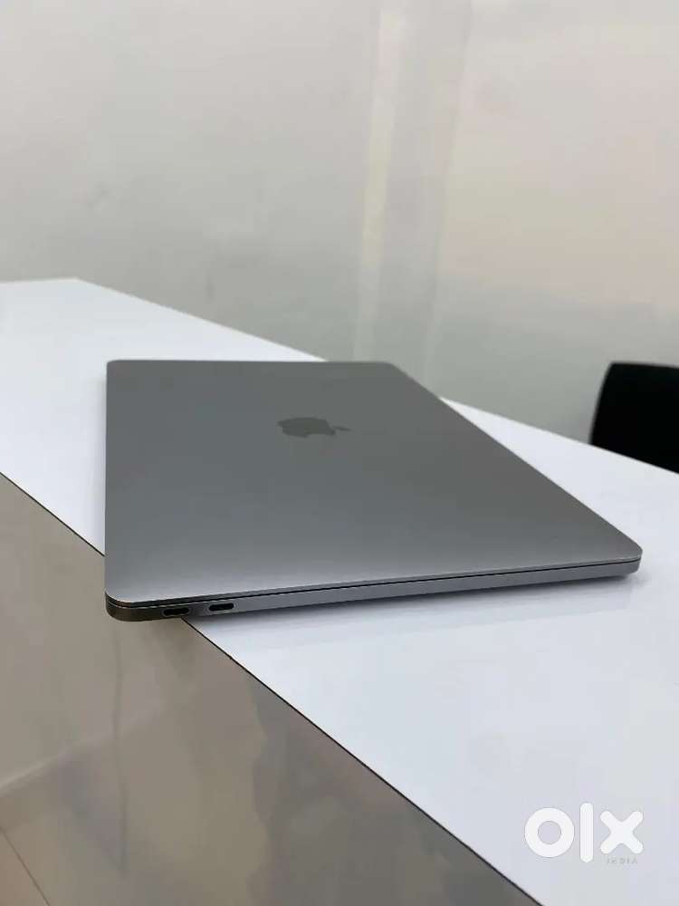 APPLE MACBOOK PRO