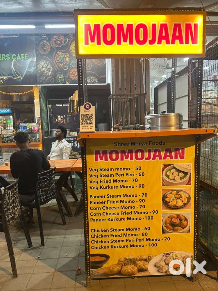 Helper at momo Counters
