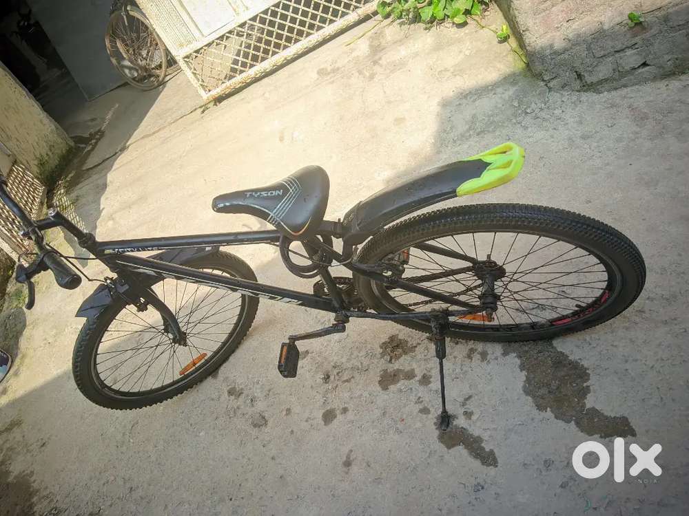 Looking new condition very good