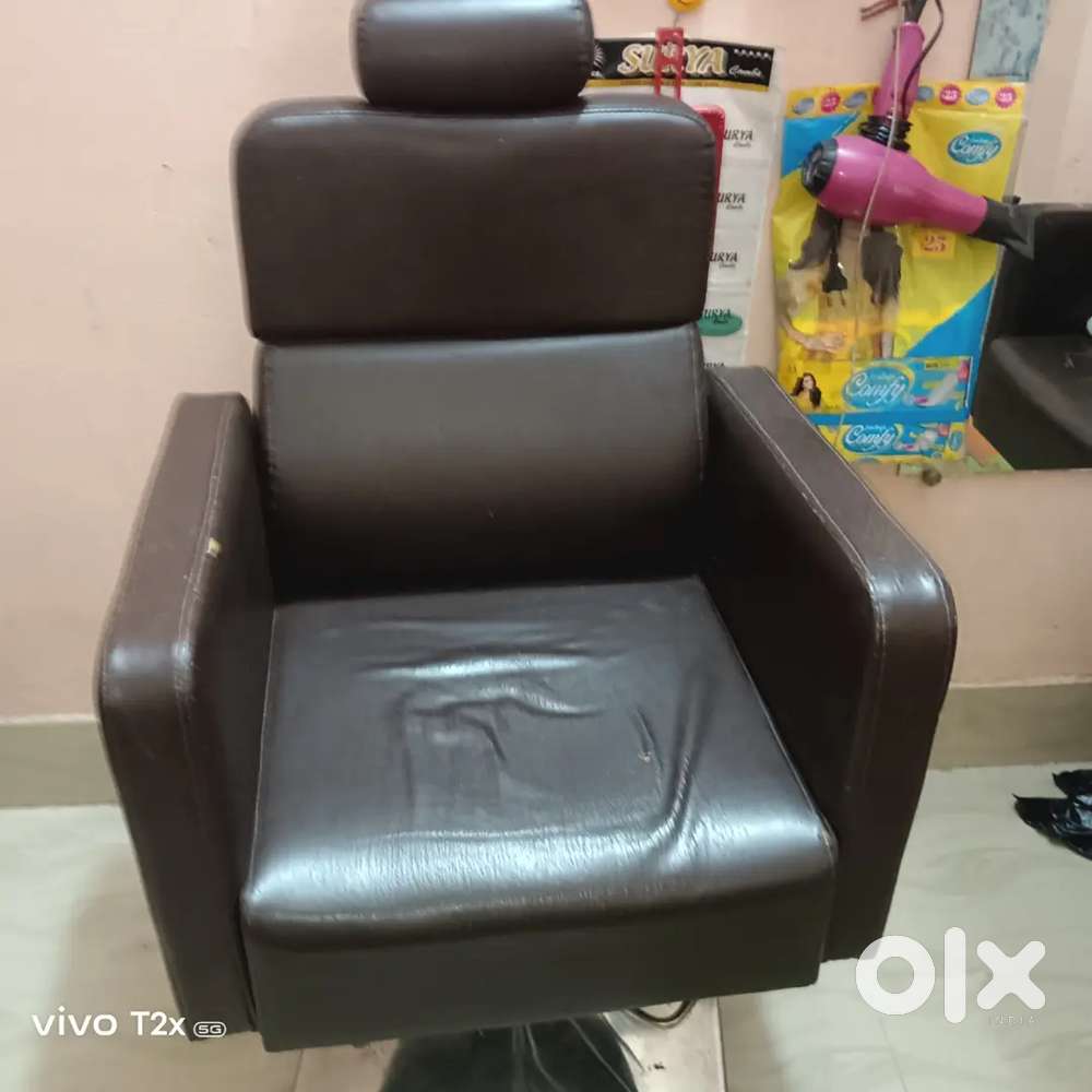 Palour Shampoo station chair and chair