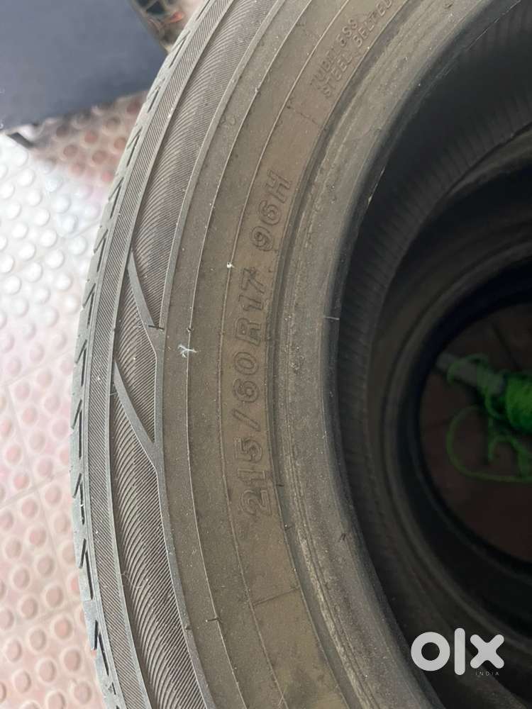 4 tayar available (215/60/R17 )