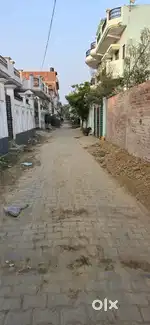 14 कड़ी पूरबमुखी जमीन मेन रोड से मात्र 100 मीटर की दूरी पर