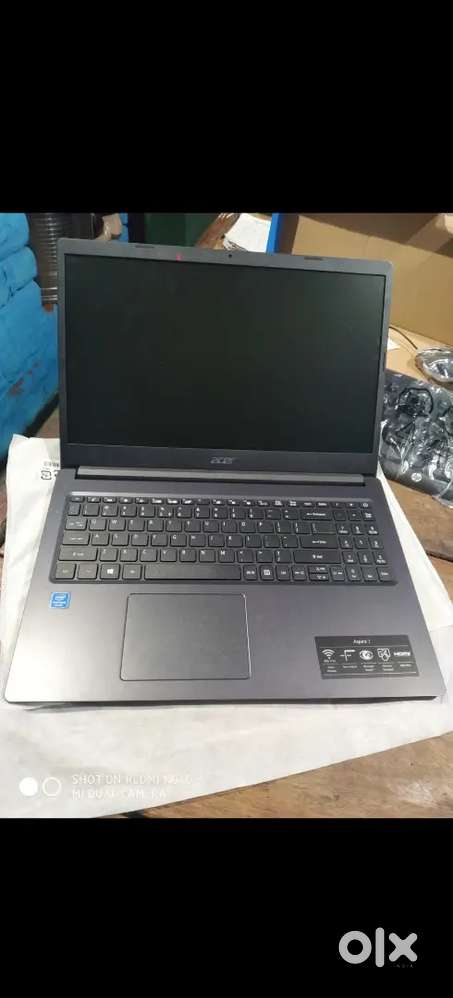 Acer Laptop 8GB Ram 500GB STORAGE with grey laptop bag