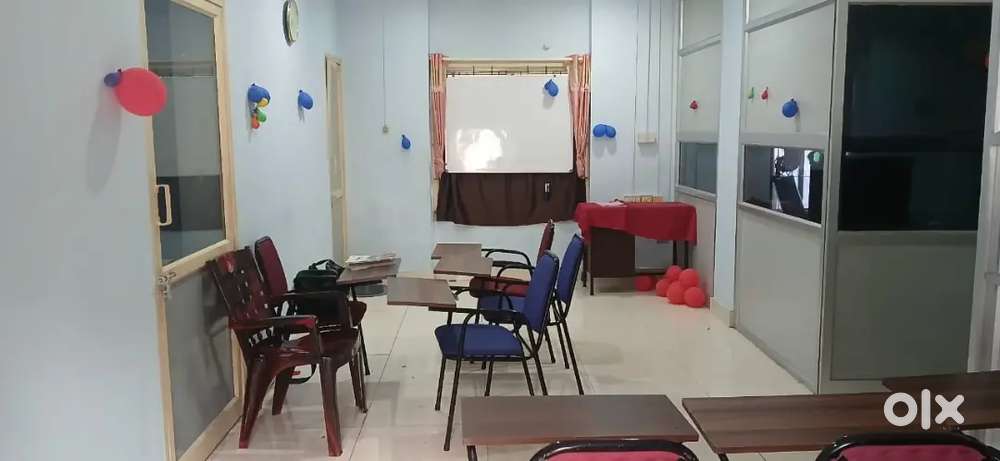 Semifurnished office space3for rent in Poojappura.