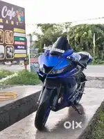 R15 VERSION 3 VERY LESS USE BIKE LOOKING LIKE A NEW