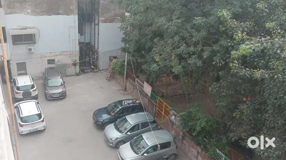 Available 2BHK DDA Flat in Mayur Vihar 1 Pink & Blue Line Metro