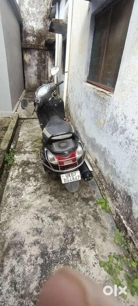 DUET IN GOOD CONDITION LOOKS LIKE NEW