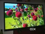 40 inches   SONY BRAVIA SMART LED TV. SHOWROOM CONDITION LIKE NEW.