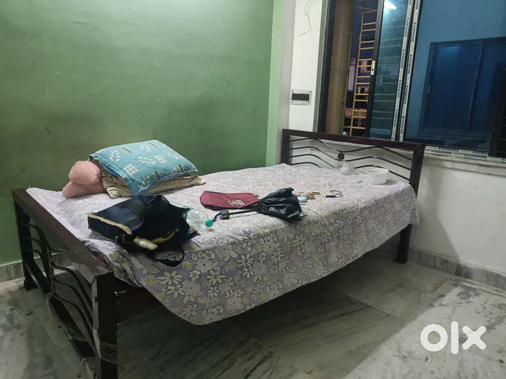 Iron bed in brand new condition