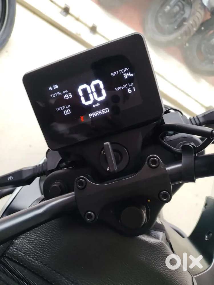 OLA ROADSTER X+ ,250KM RANGE
