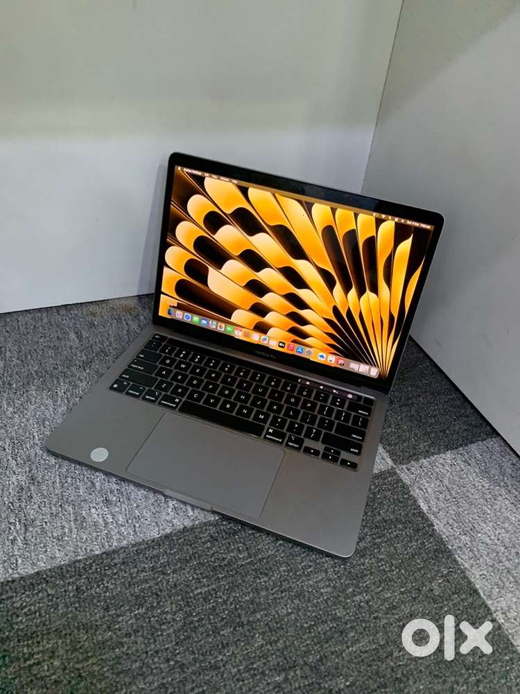Apple MacBook Pro M2 Chip 2022 8GB 256GB Warranty