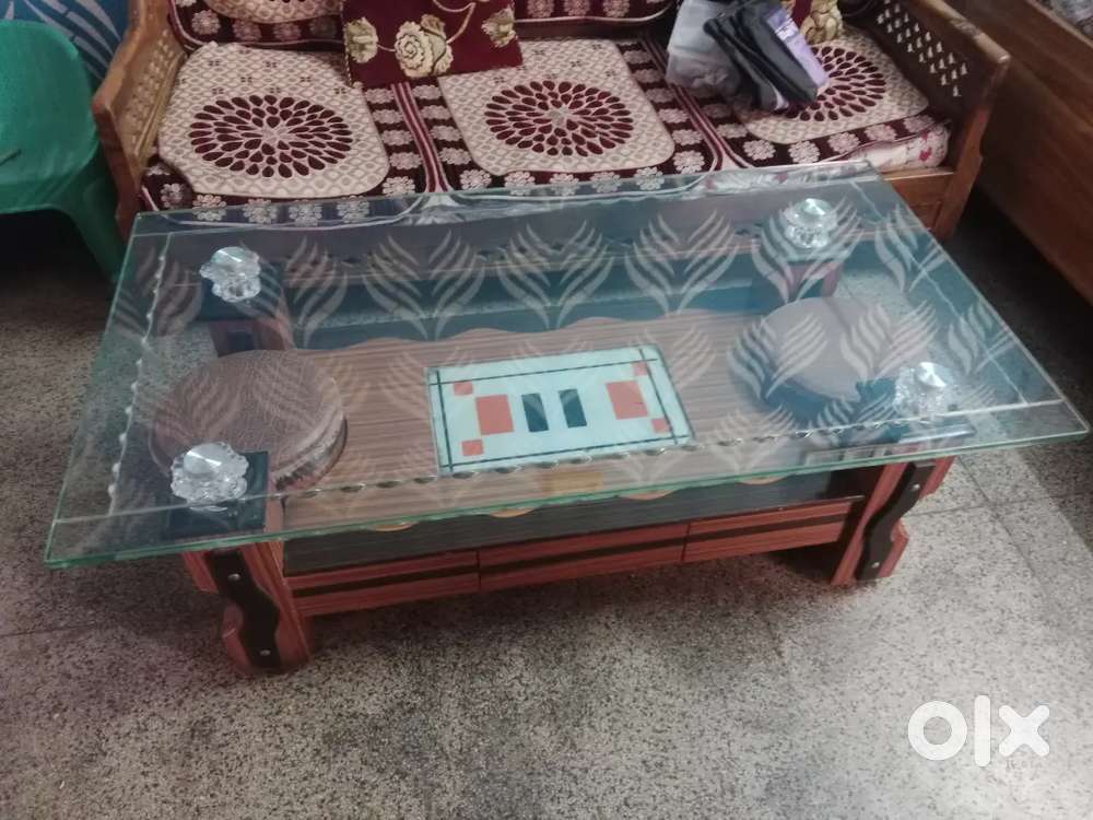 Elegant Wooden & Glass Center Table – Perfect for Living Room Décor