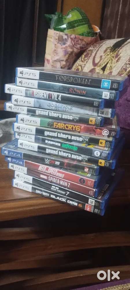 Ps5 and ps4 cds for sell.