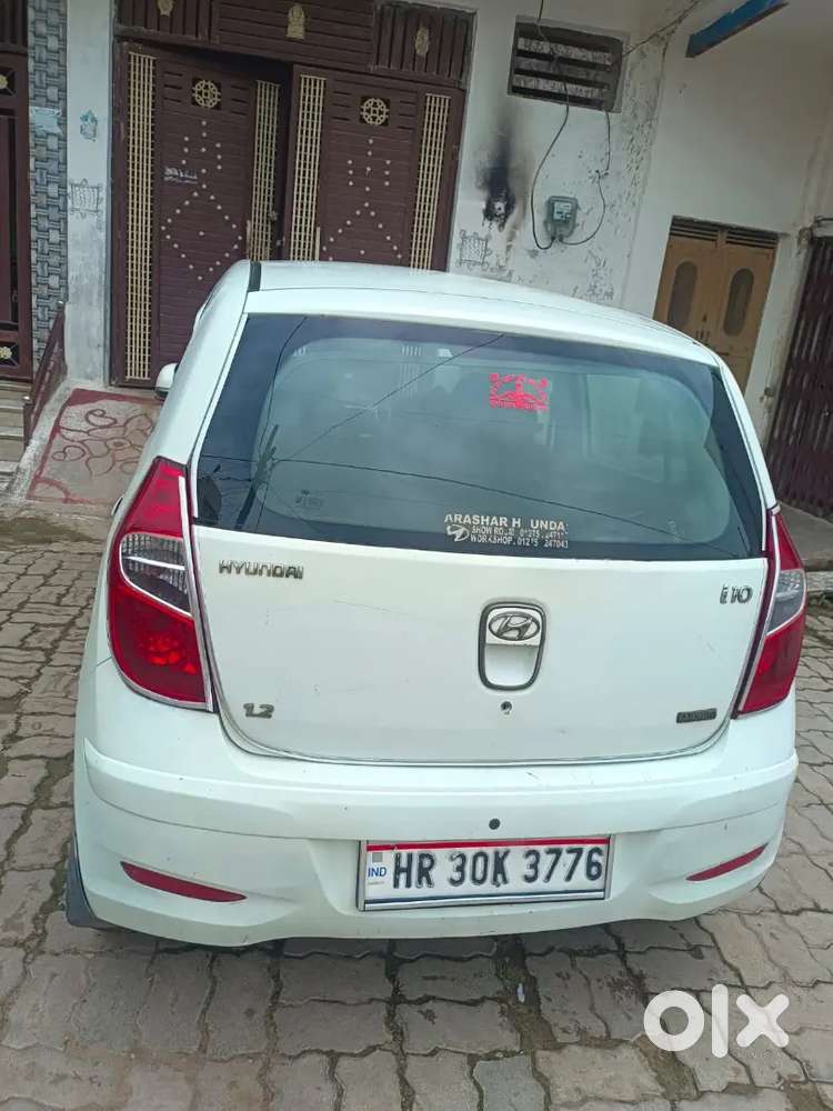 Badi car leni hai