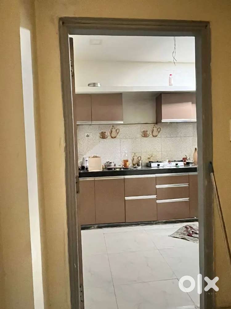 Need female roommate