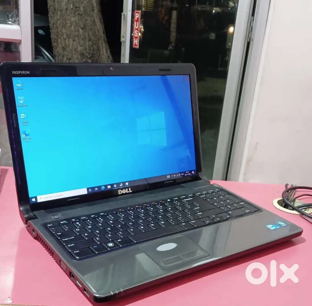 Dell Inspiron 1564 laptop