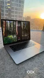 15” Macbook pro- i7 16gb  256gb
