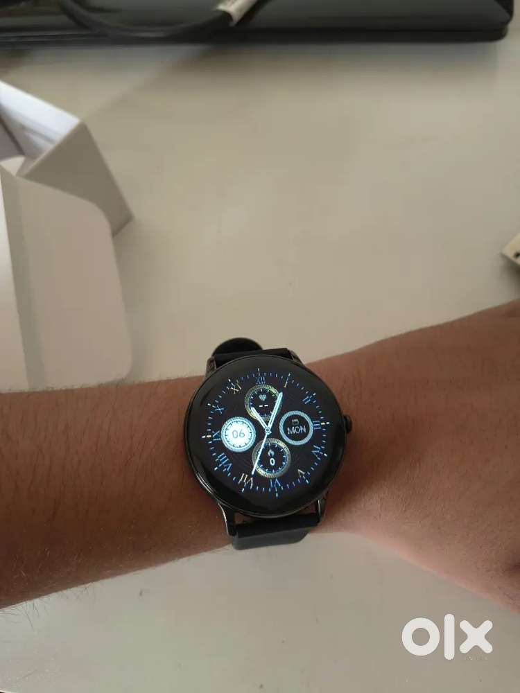 Noise 15 Day non-Used Smartwatch