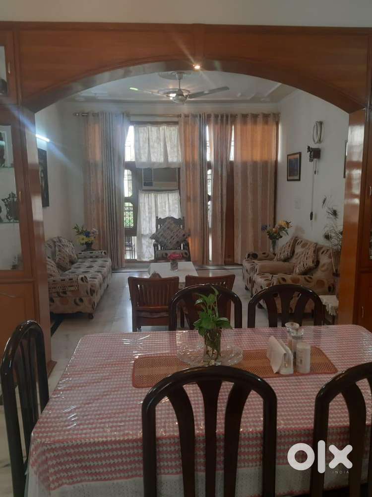 8 marla triple storey facing park fully marble sector 46 Chandigarh